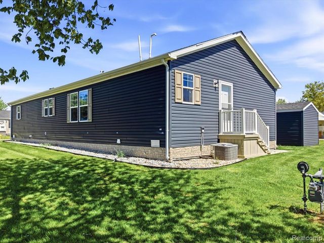 10914 Le Grande Court, Ira, MI 48023