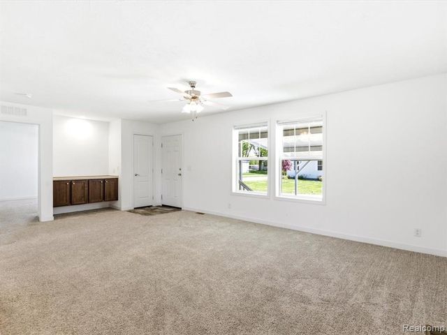 10914 Le Grande Court, Ira, MI 48023