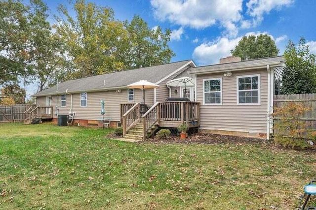 945 Burnt Chimney RD, Wirtz, VA 24184