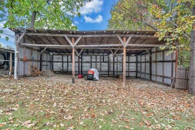 945 Burnt Chimney RD, Wirtz, VA 24184