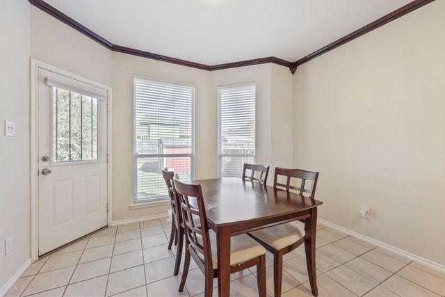 5828 Ivy Glen Drive, Grand Prairie, TX 75052