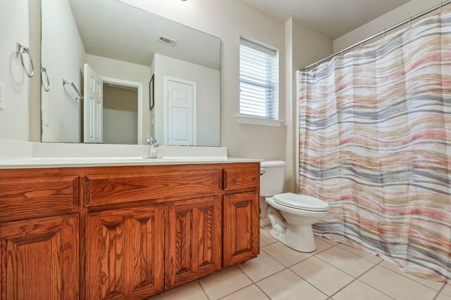 5828 Ivy Glen Drive, Grand Prairie, TX 75052