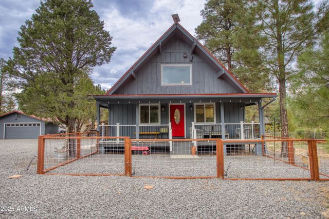 1912 Little Doe Trail, Overgaard, AZ 85933