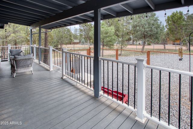 1912 Little Doe Trail, Overgaard, AZ 85933