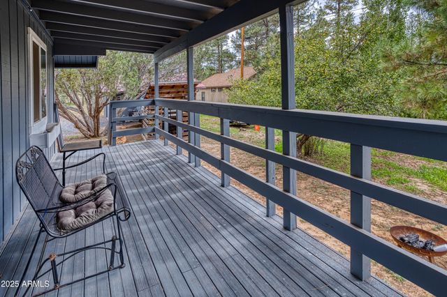 1912 Little Doe Trail, Overgaard, AZ 85933
