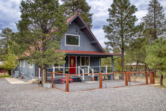 1912 Little Doe Trail, Overgaard, AZ 85933