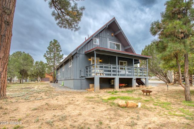 1912 Little Doe Trail, Overgaard, AZ 85933