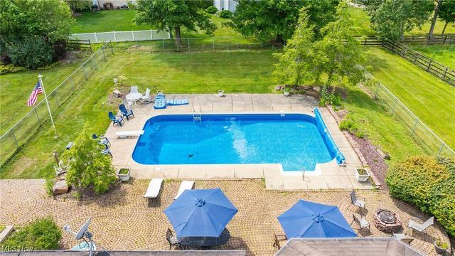 4114 S Raccoon Road, Canfield, OH 44406