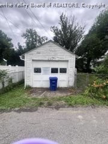 4303 Washington Avenue Se, Charleston, WV 25304