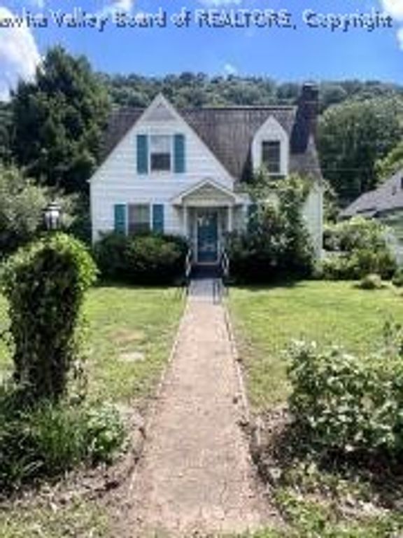 4303 Washington Avenue Se, Charleston, WV 25304