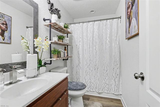 326 Sedium LN, Portsmouth, VA 23701