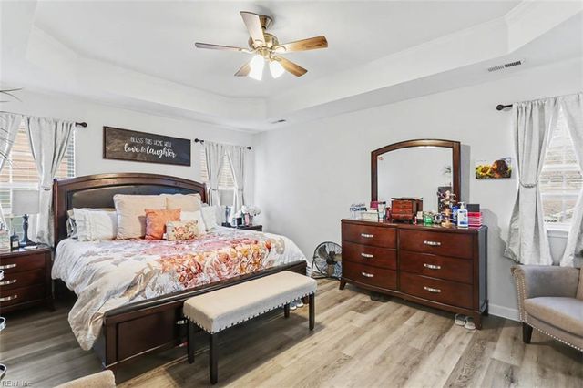 326 Sedium LN, Portsmouth, VA 23701