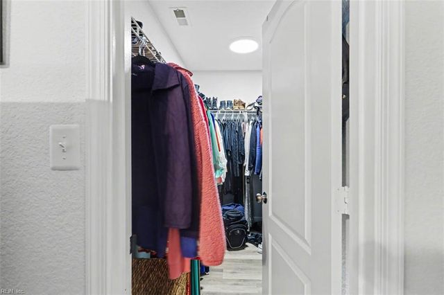 326 Sedium LN, Portsmouth, VA 23701