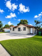 10501 SW 172nd St 10501, Miami, FL 33157