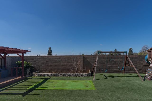 433 Stein Way, Waterford, CA 95386