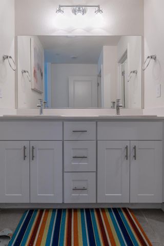 433 Stein Way, Waterford, CA 95386