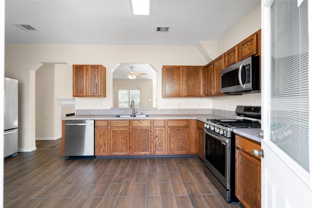 8810 Willow Spur Drive, Tomball, TX 77375