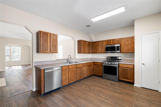 8810 Willow Spur Drive, Tomball, TX 77375