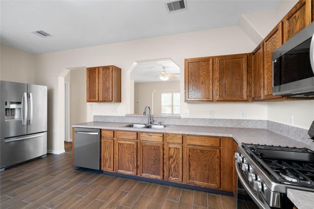 8810 Willow Spur Drive, Tomball, TX 77375