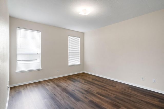 8810 Willow Spur Drive, Tomball, TX 77375