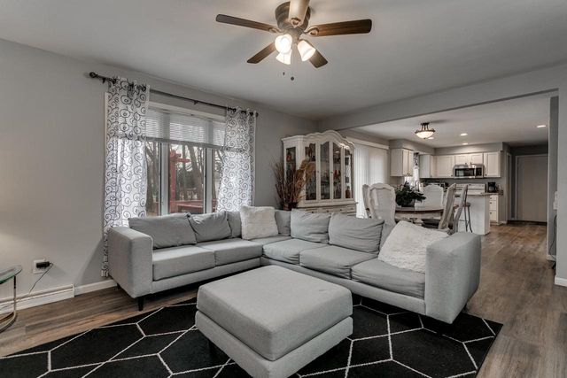 1025 GREENDALE COURT, Menasha, WI 54952