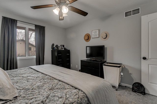 1025 GREENDALE COURT, Menasha, WI 54952