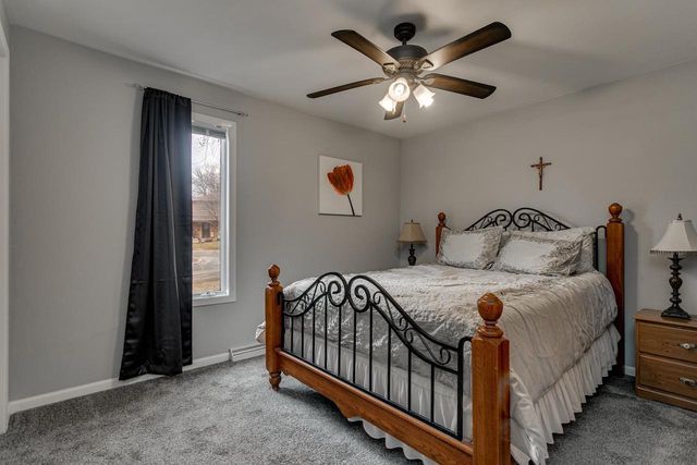 1025 GREENDALE COURT, Menasha, WI 54952