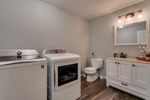 1025 GREENDALE COURT, Menasha, WI 54952