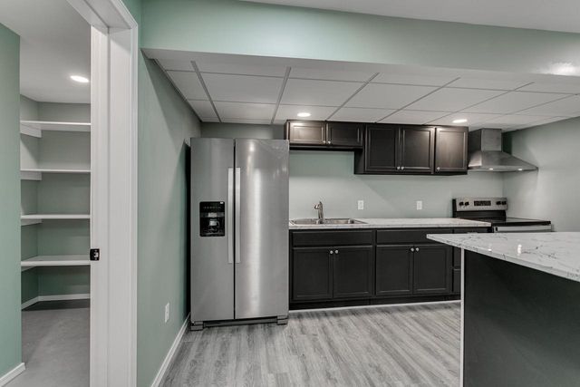 1025 GREENDALE COURT, Menasha, WI 54952