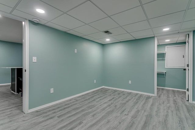 1025 GREENDALE COURT, Menasha, WI 54952