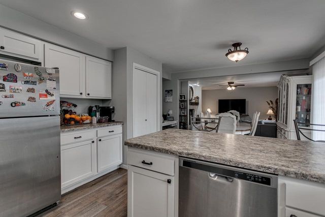 1025 GREENDALE COURT, Menasha, WI 54952