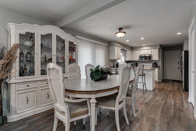 1025 GREENDALE COURT, Menasha, WI 54952