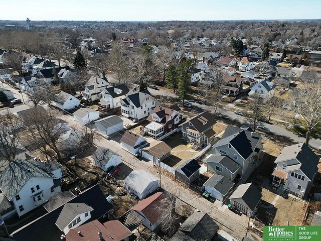 2211 Hanscom Boulevard, Omaha, NE 68105