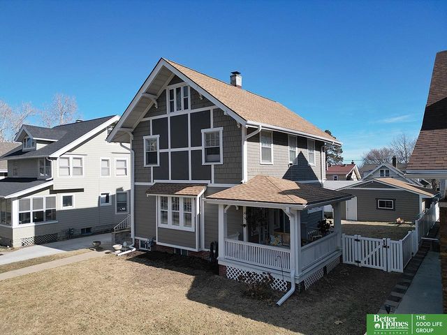 2211 Hanscom Boulevard, Omaha, NE 68105