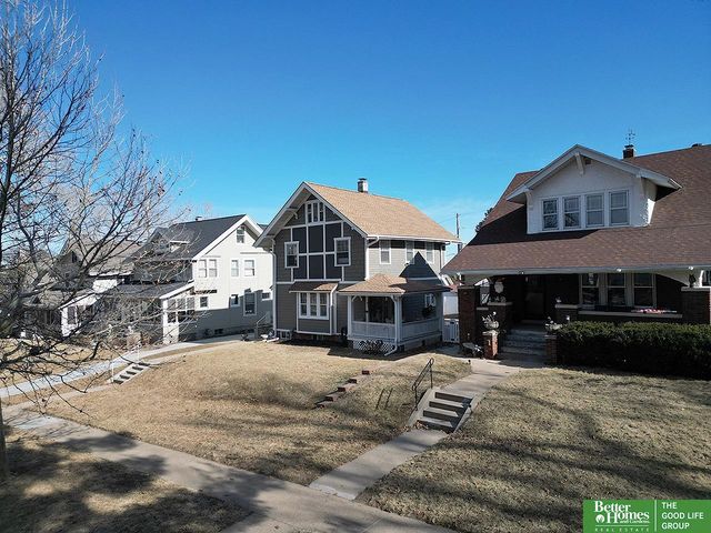 2211 Hanscom Boulevard, Omaha, NE 68105
