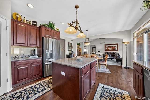 17785 Goldeneye Drive, Clinton Township, MI 48038