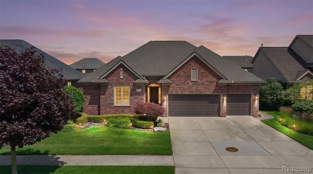 17785 Goldeneye Drive, Clinton Township, MI 48038