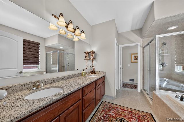 17785 Goldeneye Drive, Clinton Township, MI 48038