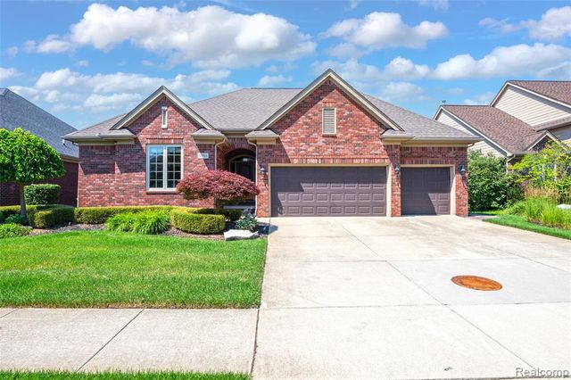 17785 Goldeneye Drive, Clinton Township, MI 48038