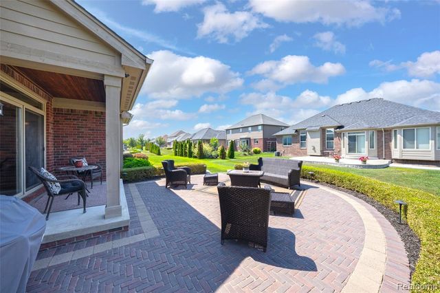 17785 Goldeneye Drive, Clinton Township, MI 48038
