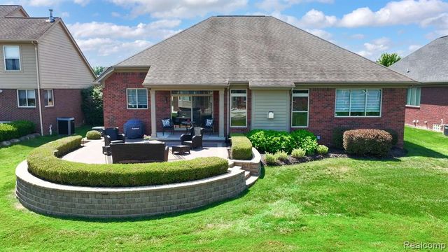 17785 Goldeneye Drive, Clinton Township, MI 48038