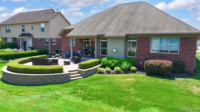 17785 Goldeneye Drive, Clinton Township, MI 48038