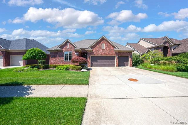 17785 Goldeneye Drive, Clinton Township, MI 48038