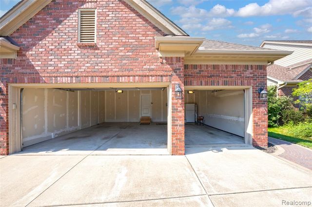 17785 Goldeneye Drive, Clinton Township, MI 48038