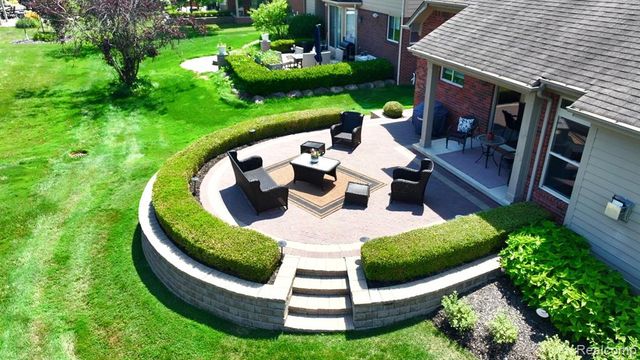 17785 Goldeneye Drive, Clinton Township, MI 48038