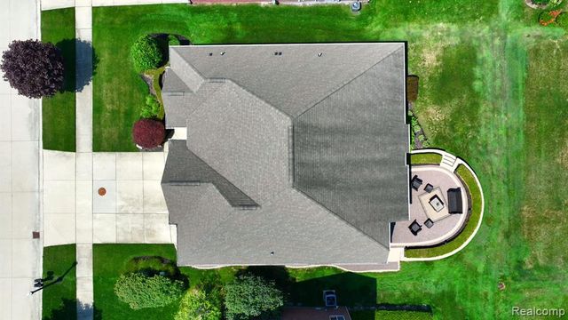 17785 Goldeneye Drive, Clinton Township, MI 48038