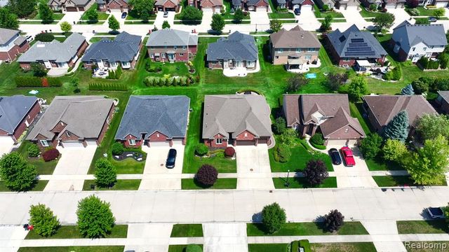 17785 Goldeneye Drive, Clinton Township, MI 48038
