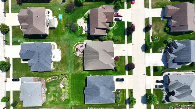 17785 Goldeneye Drive, Clinton Township, MI 48038
