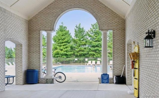 17785 Goldeneye Drive, Clinton Township, MI 48038