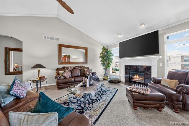 17785 Goldeneye Drive, Clinton Township, MI 48038